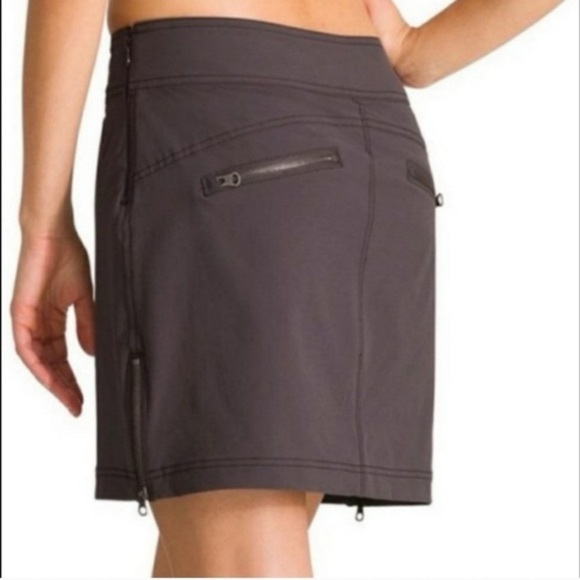 ATHLETA TRAILSIDE SKORT size 0 - Picture 2 of 7